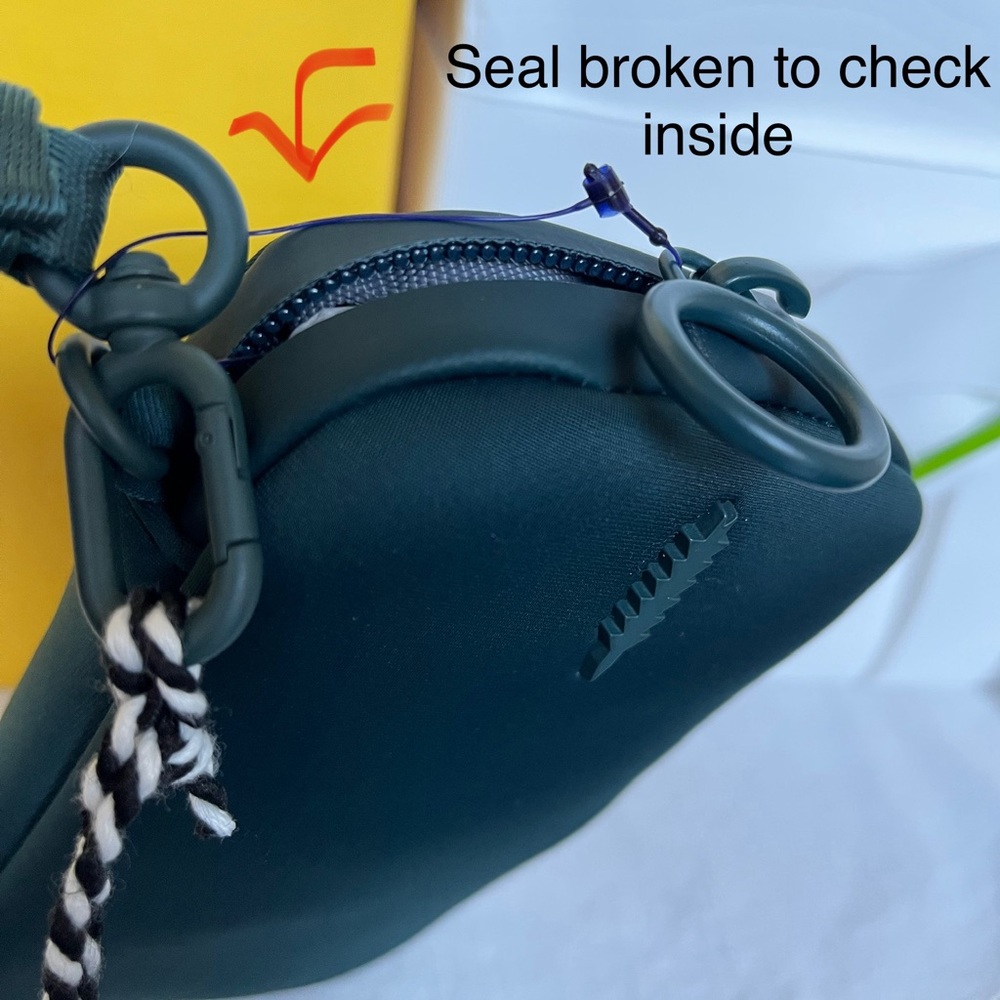 Thacker Phone Wallet - Picture 5 of 8